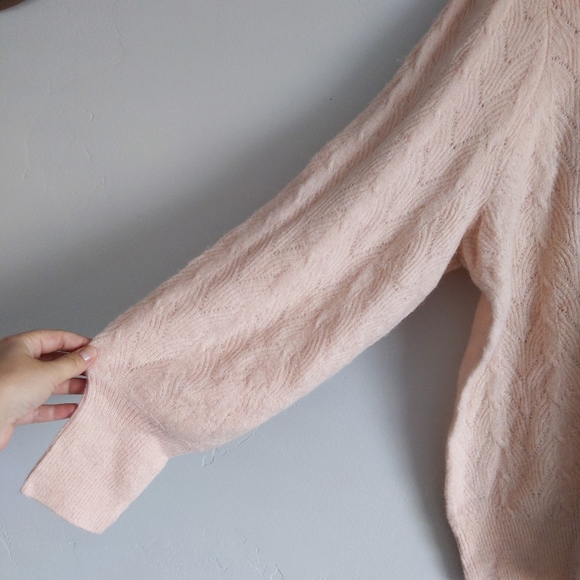 🆕🌿HALOGEN SWEATER🌿 - Picture 4 of 7